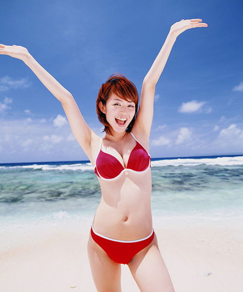 Mayuko Iwasa On The Beach 13