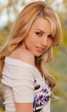 Lexi Belle